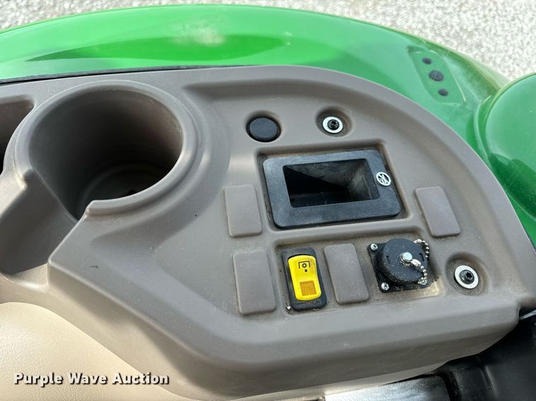 image for item EN5087 2022 John Deere 5075E MFWD tractor