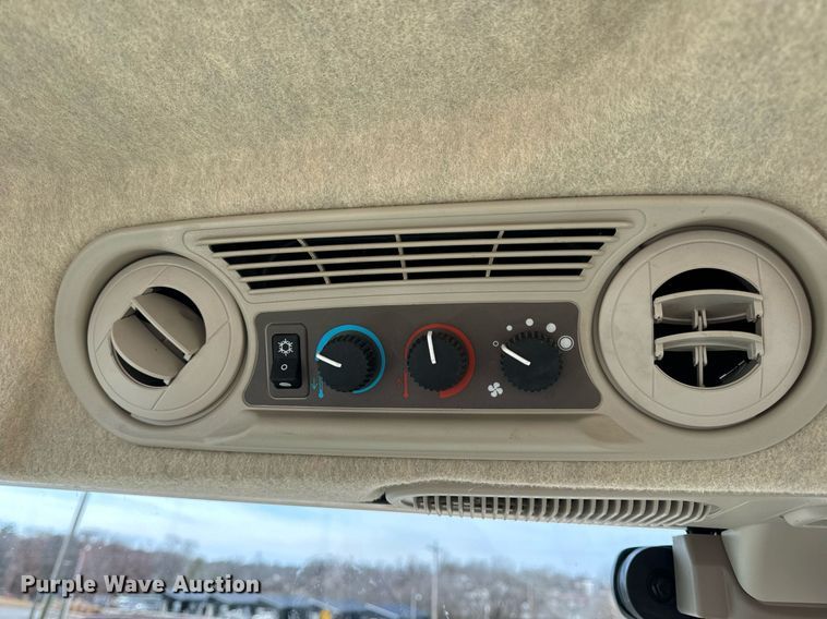 image for item EN5087 2022 John Deere 5075E MFWD tractor