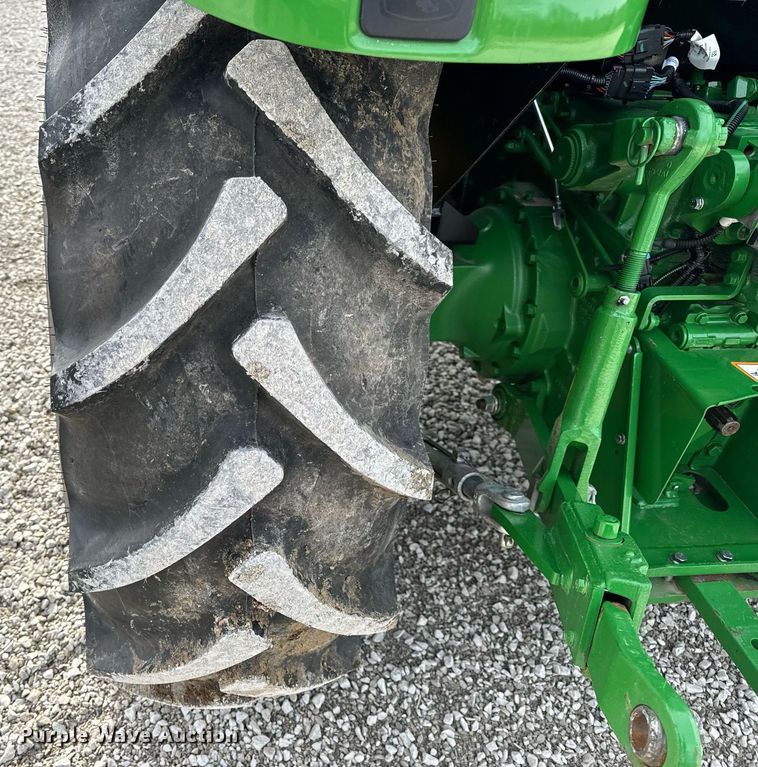 image for item EN5087 2022 John Deere 5075E MFWD tractor