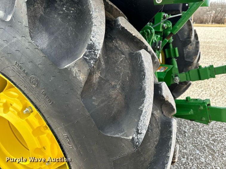 image for item EN5087 2022 John Deere 5075E MFWD tractor