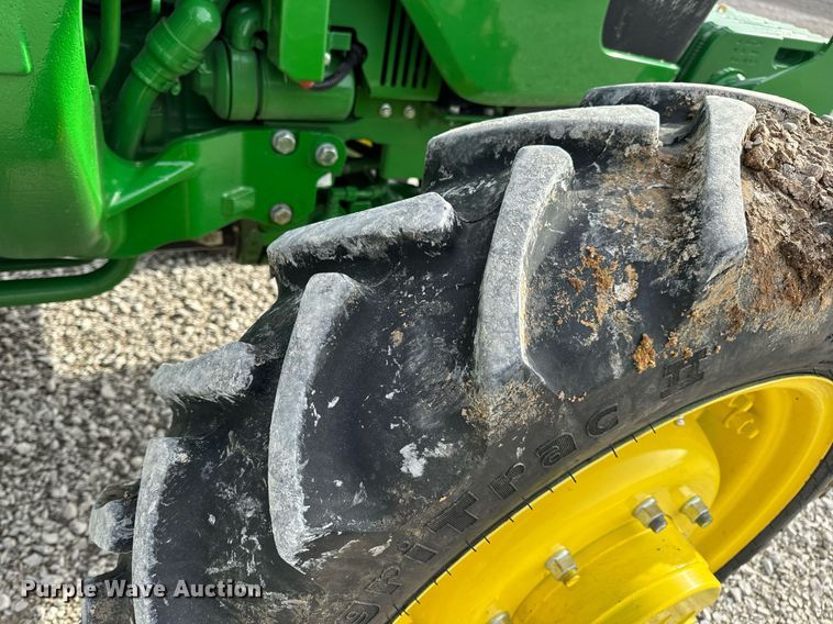 image for item EN5087 2022 John Deere 5075E MFWD tractor