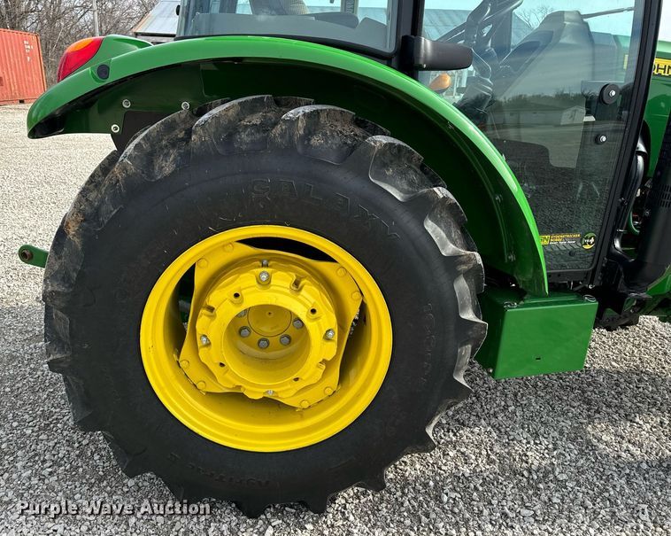 image for item EN5087 2022 John Deere 5075E MFWD tractor