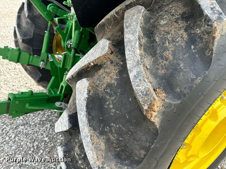 image for item EN5087 2022 John Deere 5075E MFWD tractor