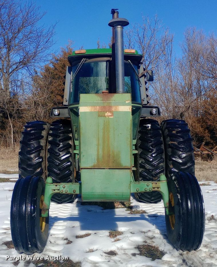 image for item EO0541 1975 John Deere 4430 tractor