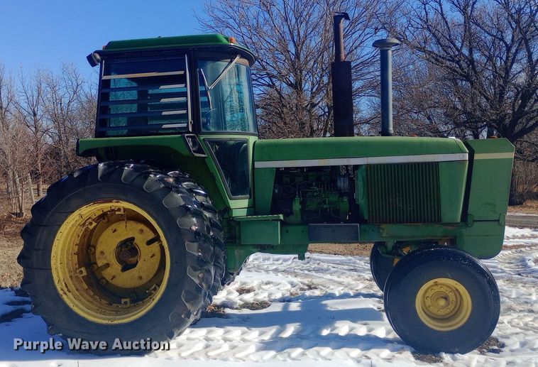 image for item EO0541 1975 John Deere 4430 tractor