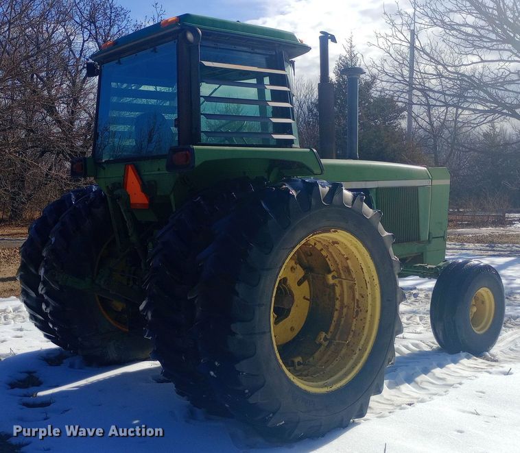 image for item EO0541 1975 John Deere 4430 tractor