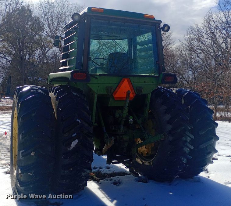 image for item EO0541 1975 John Deere 4430 tractor