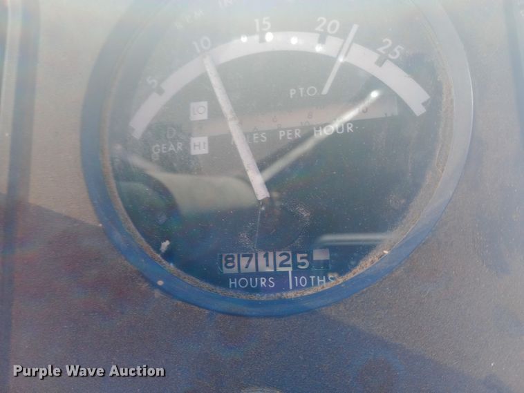 image for item EO0541 1975 John Deere 4430 tractor