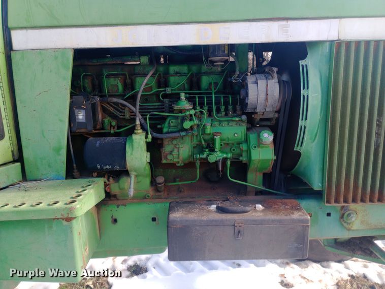 image for item EO0541 1975 John Deere 4430 tractor