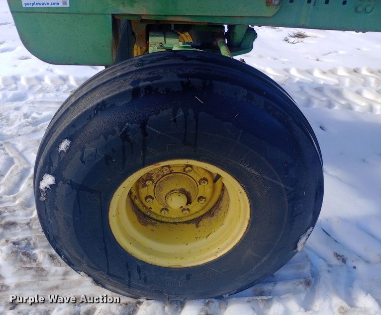 image for item EO0541 1975 John Deere 4430 tractor