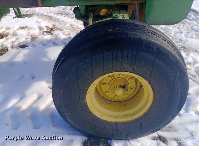 image for item EO0541 1975 John Deere 4430 tractor