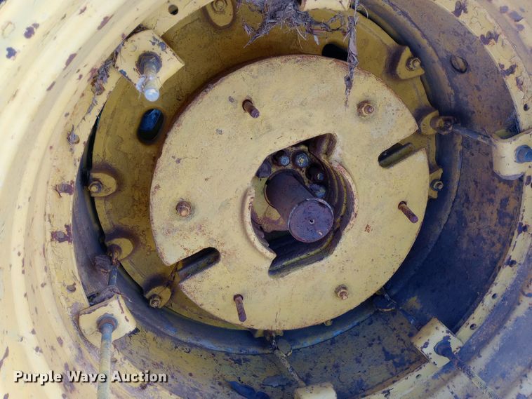 image for item EO0541 1975 John Deere 4430 tractor