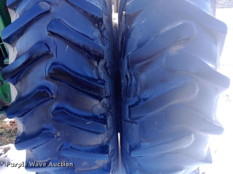 image for item EO0541 1975 John Deere 4430 tractor