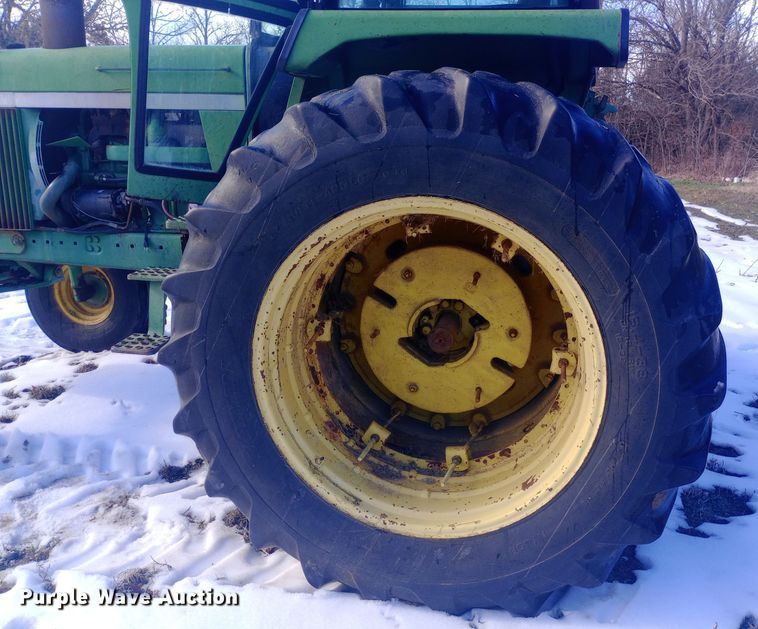 image for item EO0541 1975 John Deere 4430 tractor