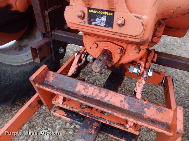 image for item EO0569 1959 Allis-Chalmers D17 tractor