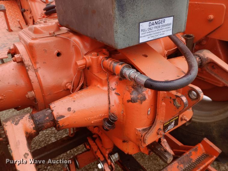 image for item EO0569 1959 Allis-Chalmers D17 tractor