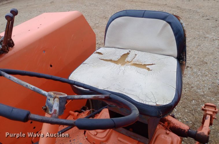 image for item EO0569 1959 Allis-Chalmers D17 tractor