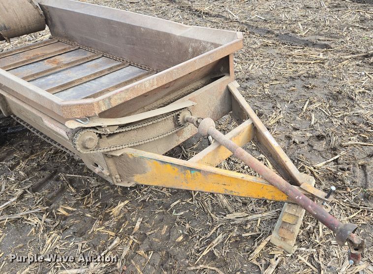 image for item EQ3947 Blair  manure spreader