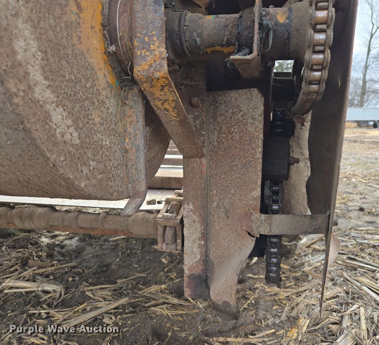 image for item EQ3947 Blair  manure spreader