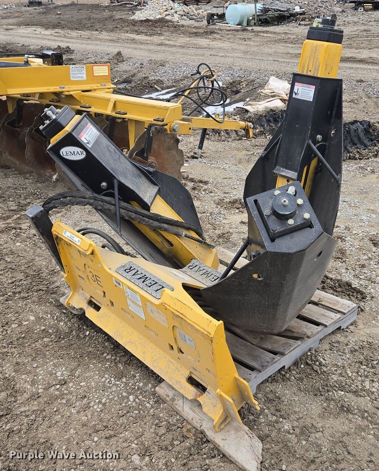 image for item EQ3991 Lemar skid steer tree spade 