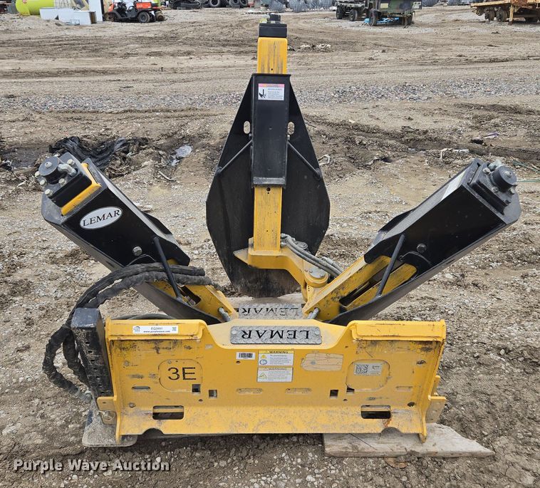 image for item EQ3991 Lemar skid steer tree spade 