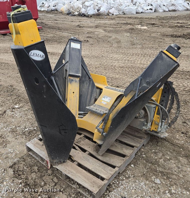 image for item EQ3991 Lemar skid steer tree spade 