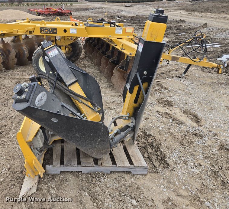 image for item EQ3991 Lemar skid steer tree spade 