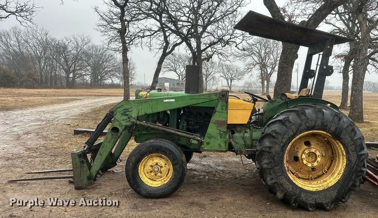 image for item ER4882 John Deere 2440 tractor