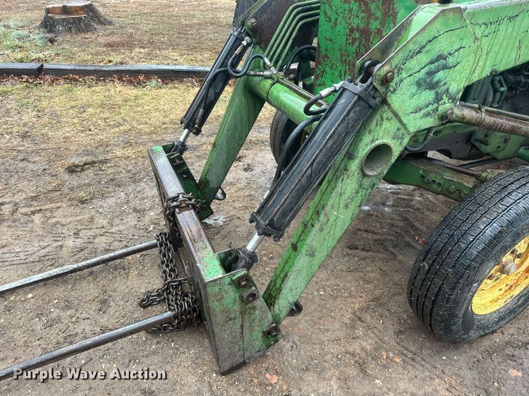 image for item ER4882 John Deere 2440 tractor