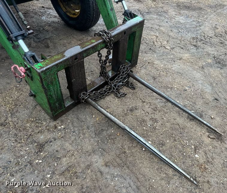 image for item ER4882 John Deere 2440 tractor