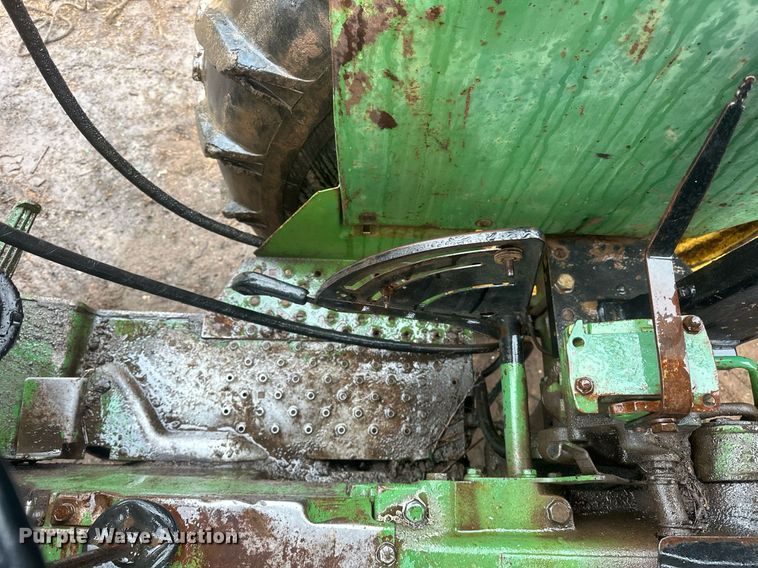 image for item ER4882 John Deere 2440 tractor