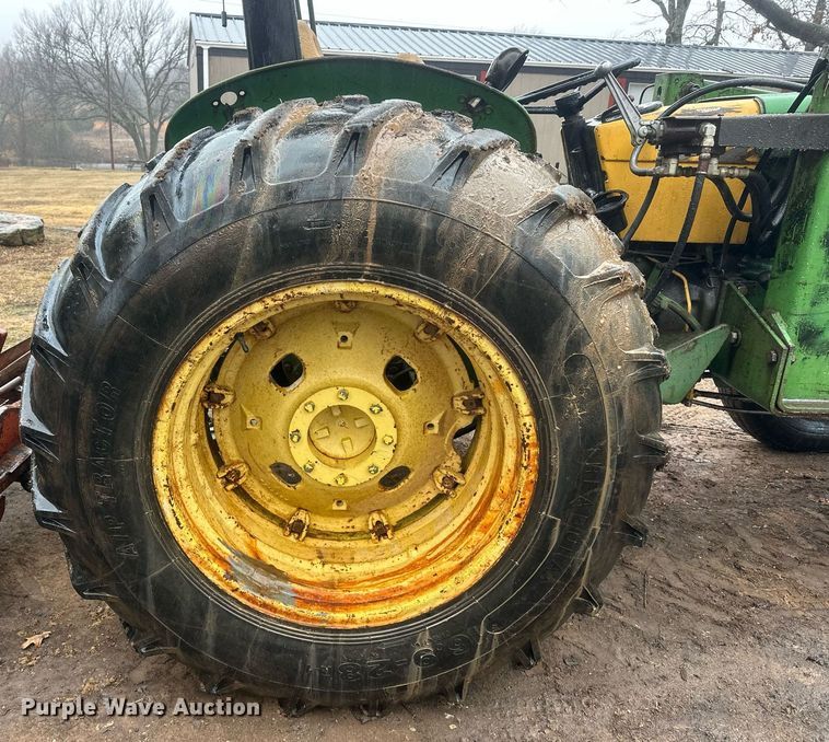 image for item ER4882 John Deere 2440 tractor