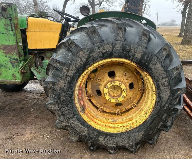 image for item ER4882 John Deere 2440 tractor