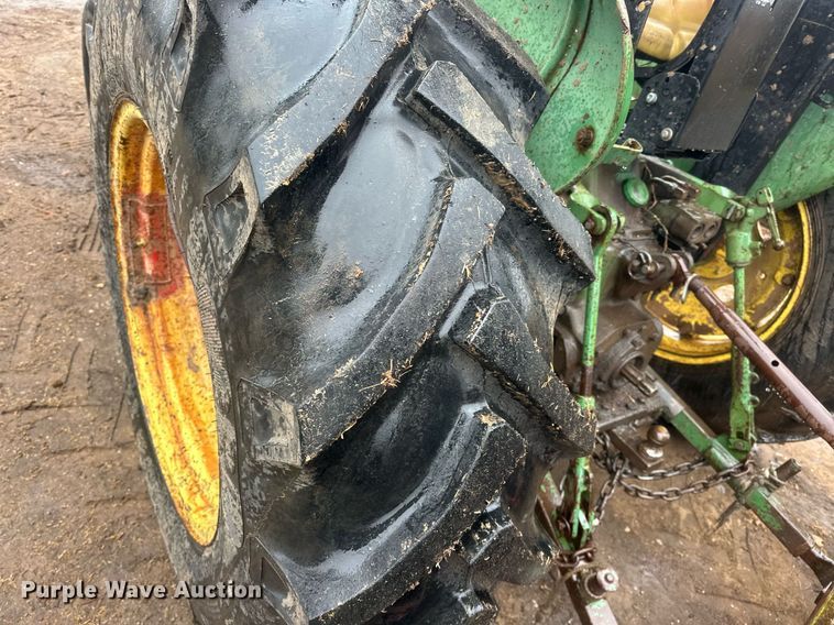 image for item ER4882 John Deere 2440 tractor