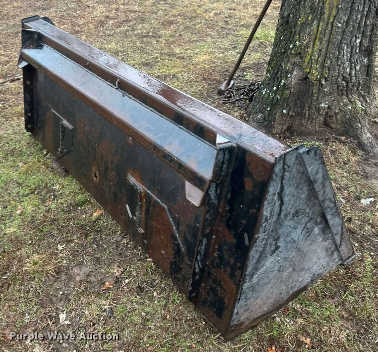 image for item ER4882 John Deere 2440 tractor