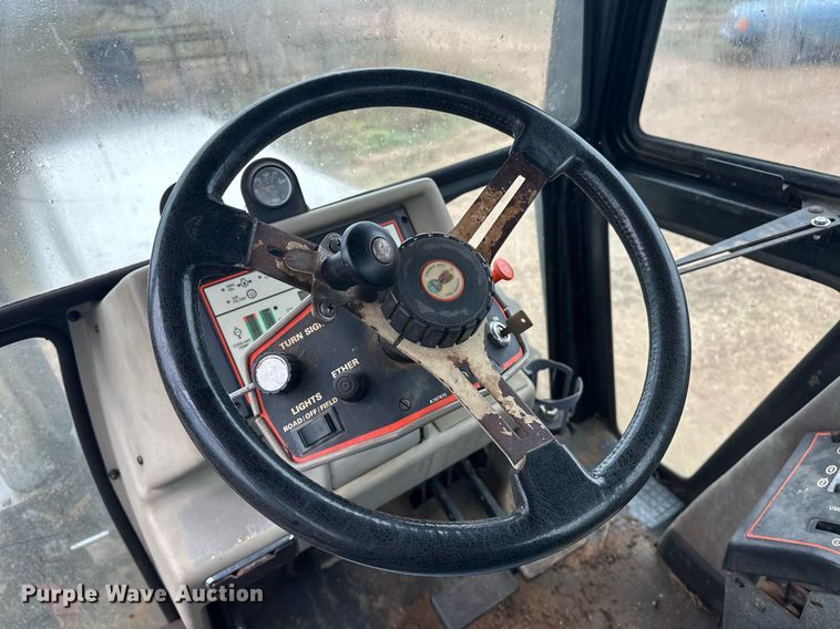 image for item ER4947 1984 Case 3294 MFWD tractor