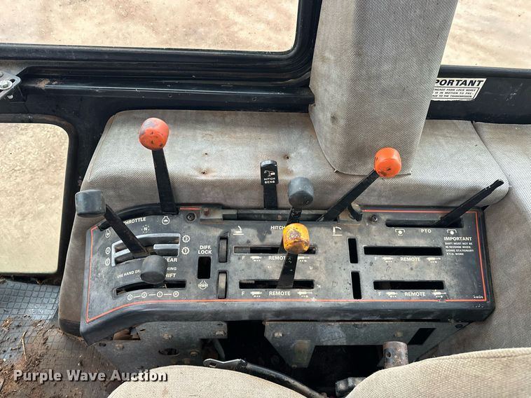 image for item ER4947 1984 Case 3294 MFWD tractor