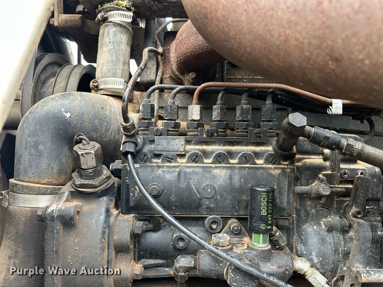 image for item ER4947 1984 Case 3294 MFWD tractor