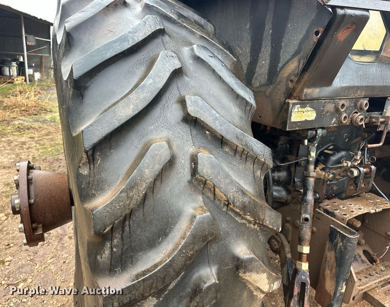 image for item ER4947 1984 Case 3294 MFWD tractor