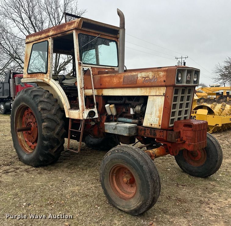 image for item ER4951 1973 International Harvester 1066 tractor