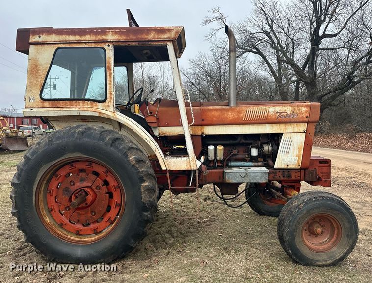 image for item ER4951 1973 International Harvester 1066 tractor