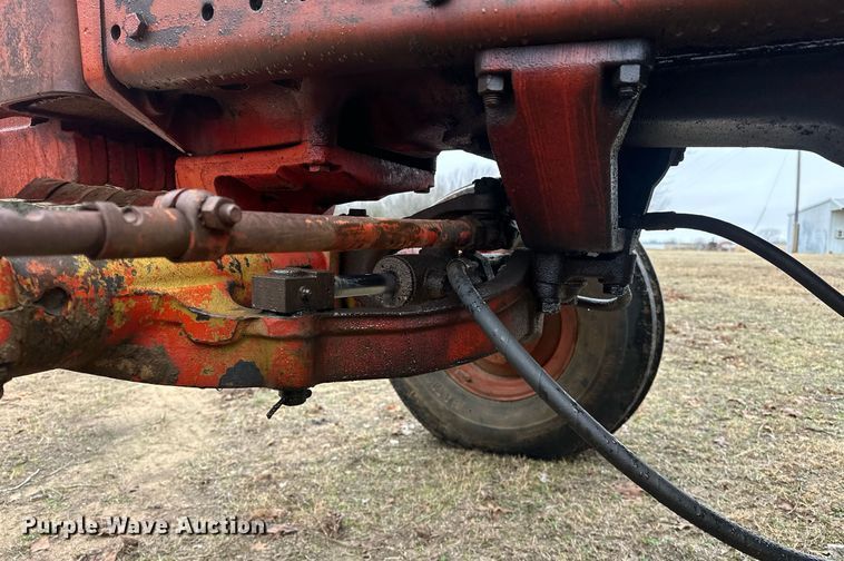 image for item ER4951 1973 International Harvester 1066 tractor