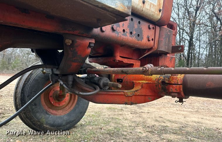 image for item ER4951 1973 International Harvester 1066 tractor