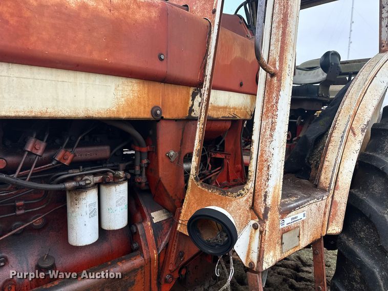 image for item ER4951 1973 International Harvester 1066 tractor