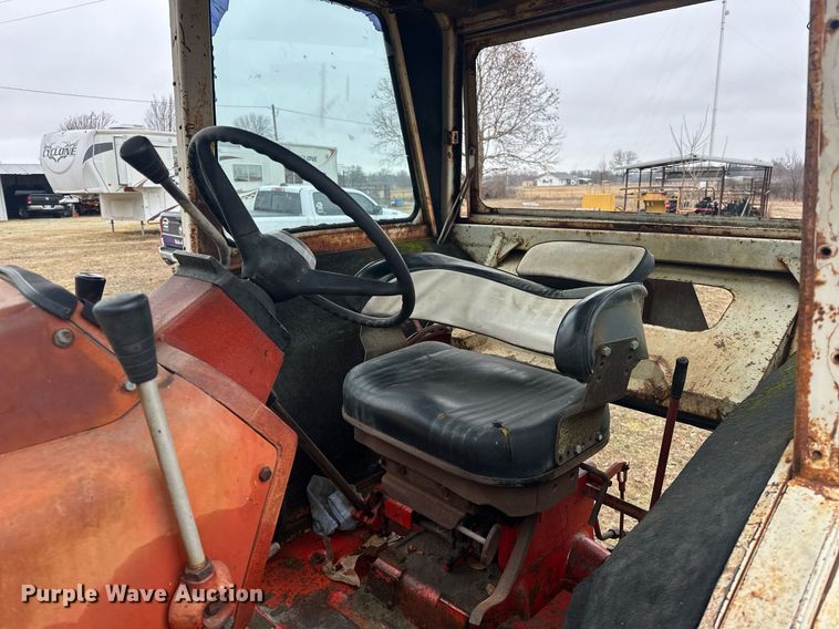 image for item ER4951 1973 International Harvester 1066 tractor