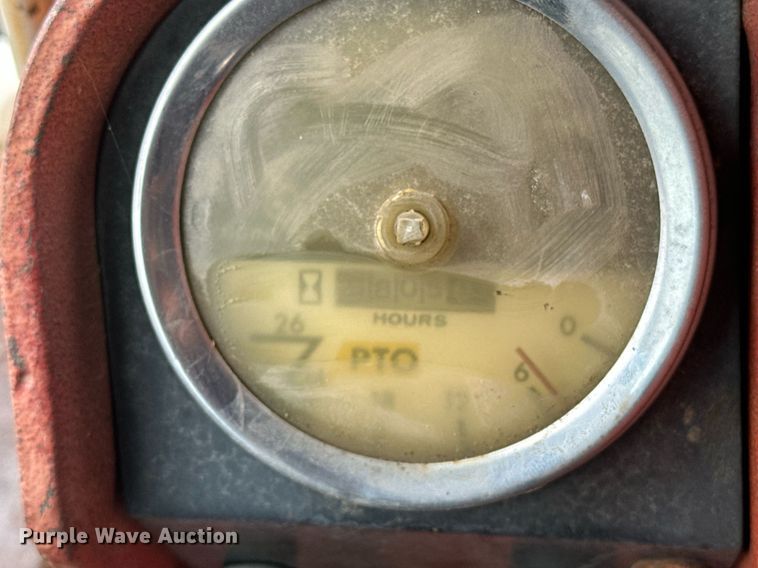 image for item ER4951 1973 International Harvester 1066 tractor