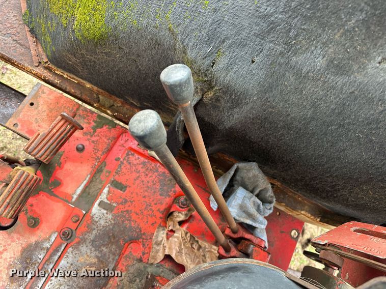 image for item ER4951 1973 International Harvester 1066 tractor