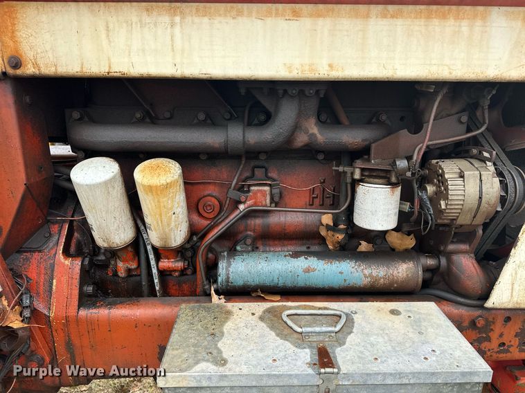 image for item ER4951 1973 International Harvester 1066 tractor