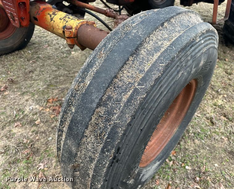 image for item ER4951 1973 International Harvester 1066 tractor