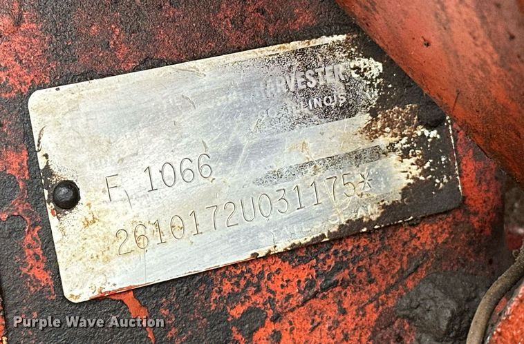 image for item ER4951 1973 International Harvester 1066 tractor